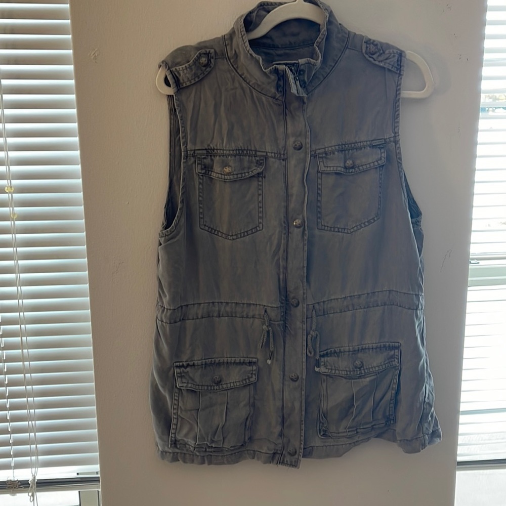 EUC Max Jeans cargo vest